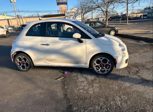 2016 FIAT 500 Sport