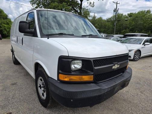 Summit White 2006 Chevrolet Express 1500 Base