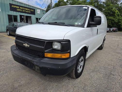 Summit White 2006 Chevrolet Express 1500 Base