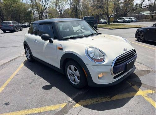 White 2017 MINI Hardtop Cooper