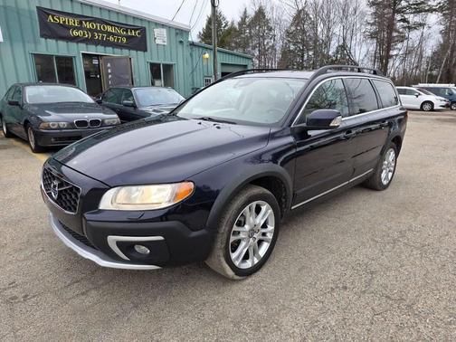 Magic Blue Metallic 2016 Volvo XC70 T5 Premier
