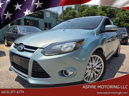 Blue 2012 Ford Focus SEL