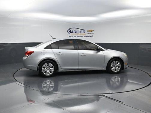 Silver Ice Metallic 2013 Chevrolet Cruze LS