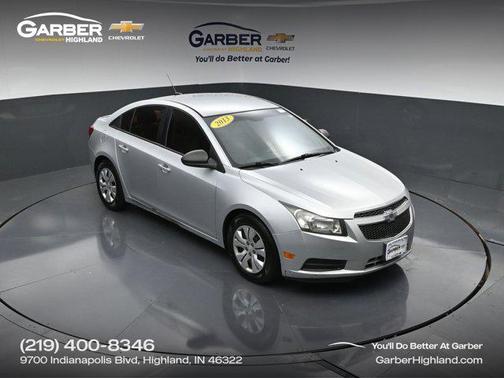 Silver Ice Metallic 2013 Chevrolet Cruze LS