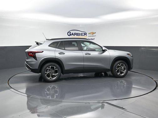 Sterling Gray Metallic 2026 Chevrolet Trax LT