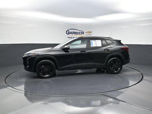 Mosaic Black Metallic 2024 Chevrolet Trax FWD ACTIV