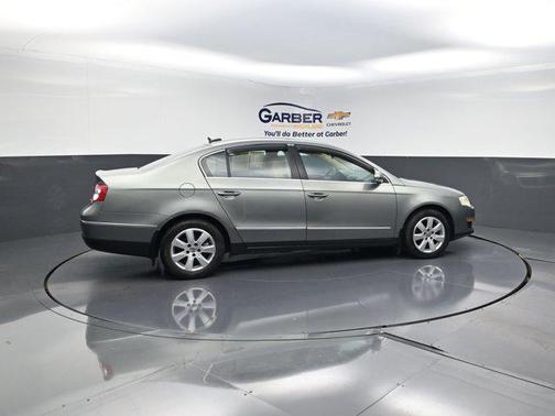 Granite Green 2006 Volkswagen Passat 2.0T