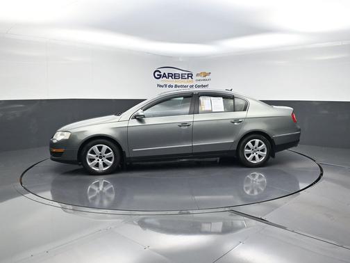 Granite Green 2006 Volkswagen Passat 2.0T