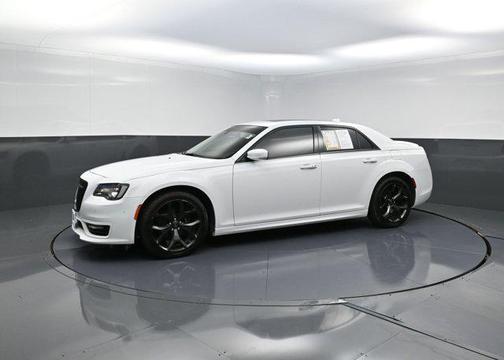 2022 Chrysler 300 Touring