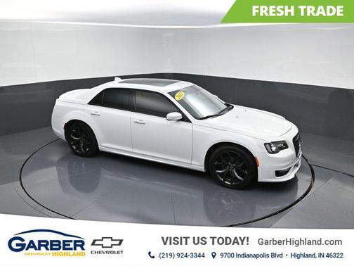 2022 Chrysler 300 Touring