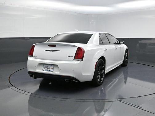 2022 Chrysler 300 Touring