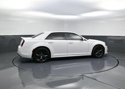2022 Chrysler 300 Touring