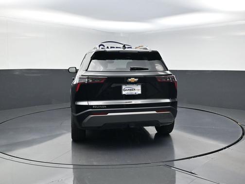 Mosaic Black Metallic 2026 Chevrolet Equinox 1LT