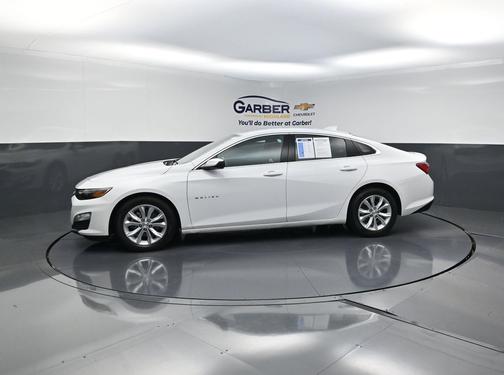 Summit White 2022 Chevrolet Malibu FWD LT