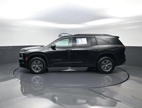 Mosaic Black Metallic 2026 Chevrolet Traverse LT