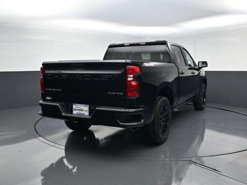 Black 2026 Chevrolet Silverado 1500 Custom
