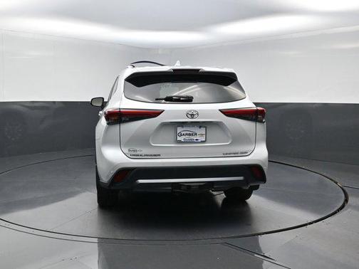 2022 Toyota Highlander Limited