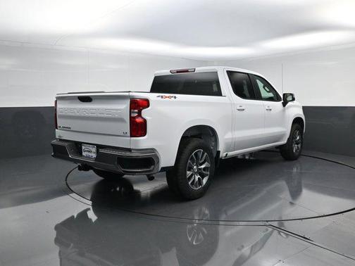 Summit White 2026 Chevrolet Silverado 1500 LT