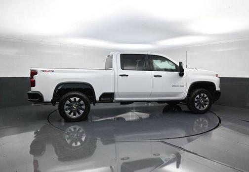 2026 Chevrolet Silverado 2500 Custom