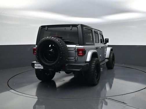 Billet Silver Metallic Clearcoat 2018 Jeep Wrangler Unlimited Sahara