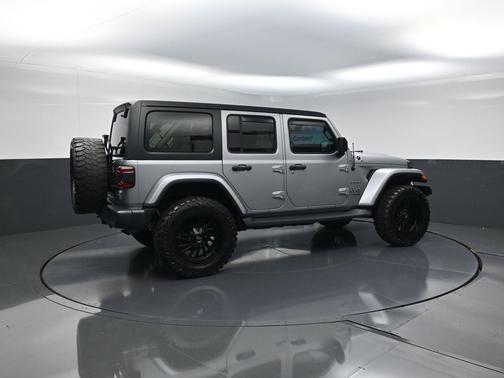 Billet Silver Metallic Clearcoat 2018 Jeep Wrangler Unlimited Sahara