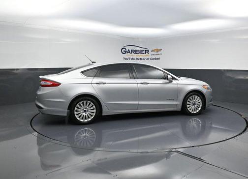 2016 Ford Fusion Hybrid SE