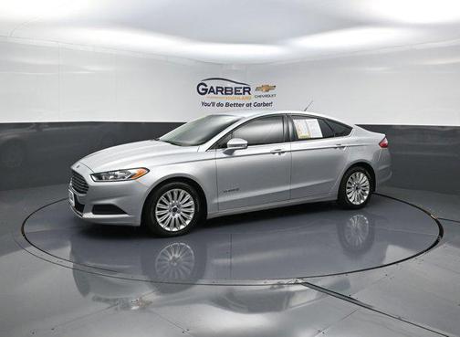 2016 Ford Fusion Hybrid SE