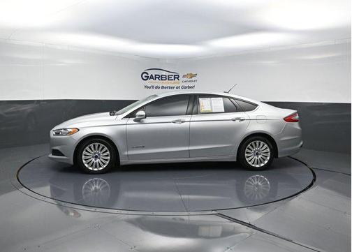 2016 Ford Fusion Hybrid SE
