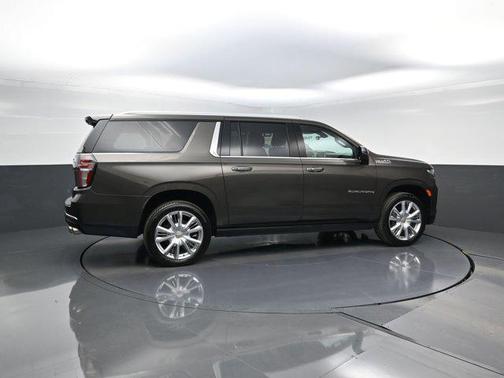 2021 Chevrolet Suburban 4WD High Country