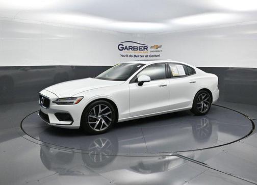 2019 Volvo S60 T6 Momentum