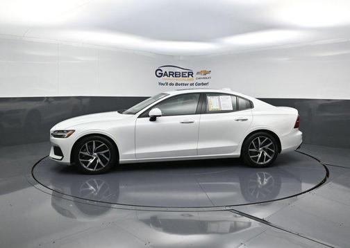 2019 Volvo S60 T6 Momentum