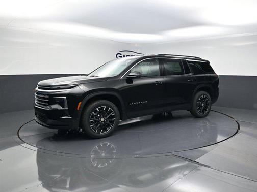 Mosaic Black Metallic 2026 Chevrolet Traverse LT