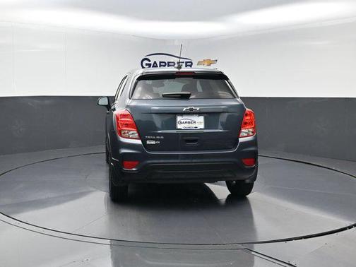 Shadow Gray Metallic 2021 Chevrolet Trax LS