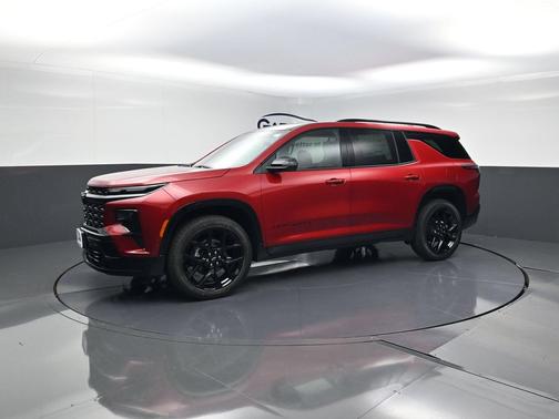 Radiant Red Tintcoat 2026 Chevrolet Traverse RS