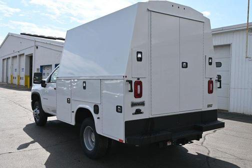 Summit White 2026 Chevrolet Silverado 3500 WT