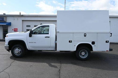 Summit White 2026 Chevrolet Silverado 3500 WT