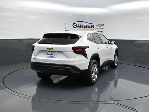 2025 Chevrolet Trax LS