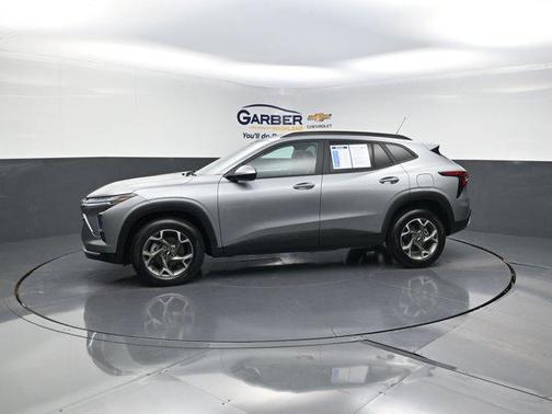 Sterling Gray Metallic 2025 Chevrolet Trax LT
