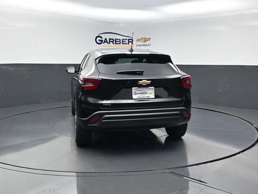 Mosaic Black Metallic 2026 Chevrolet Trax LS