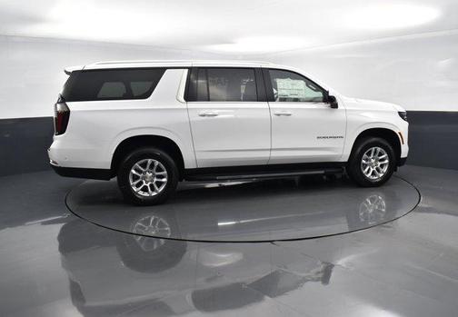 2025 Chevrolet Suburban LS