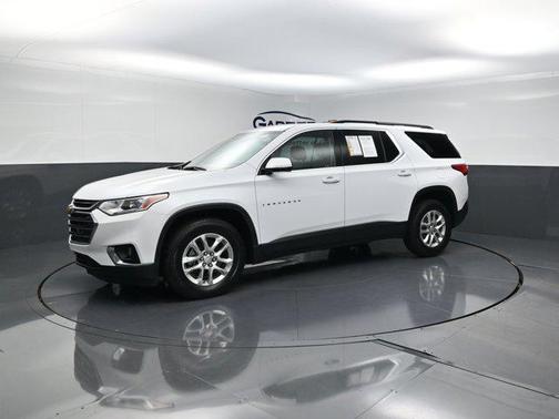 Summit White 2019 Chevrolet Traverse LT Cloth