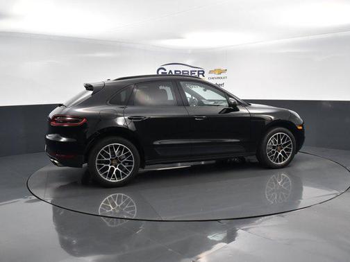 2018 Porsche Macan Base