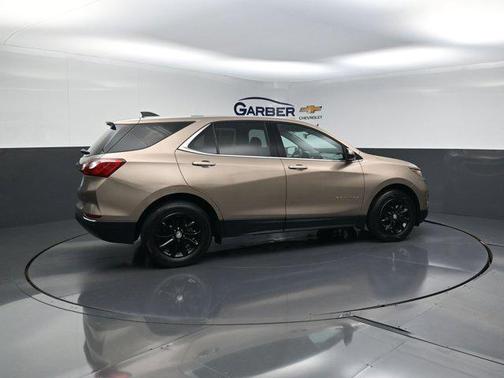 Sandy Ridge Metallic 2018 Chevrolet Equinox LT