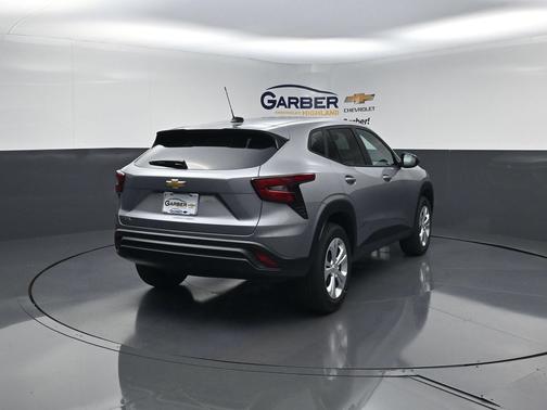 Sterling Gray Metallic 2026 Chevrolet Trax LS