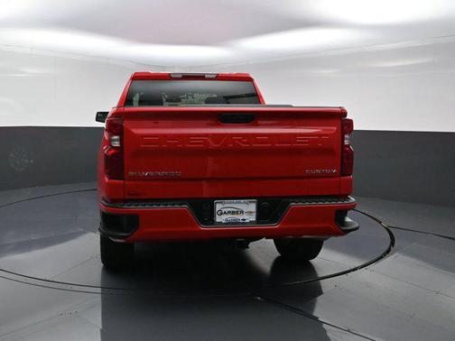 2025 Chevrolet Silverado 1500 Custom