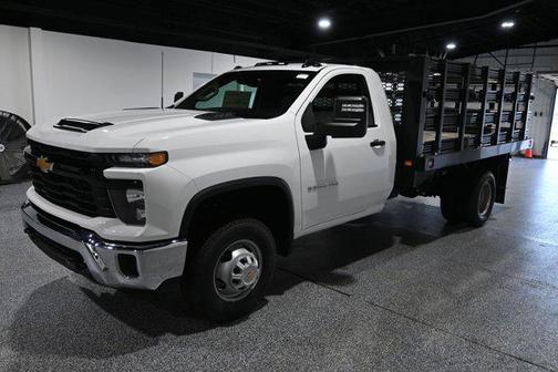 Summit White 2026 Chevrolet Silverado 3500 WT