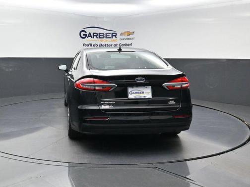2020 Ford Fusion Hybrid SE