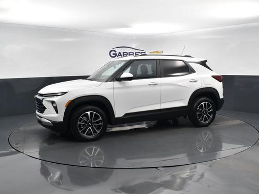 Summit White 2025 Chevrolet Trailblazer LT