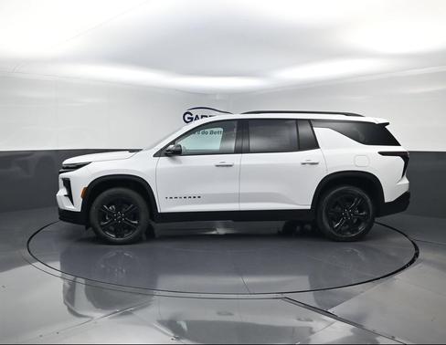 Summit White 2027 Chevrolet Traverse LT