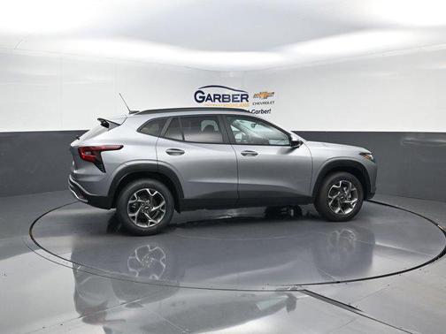 Sterling Gray Metallic 2026 Chevrolet Trax LT